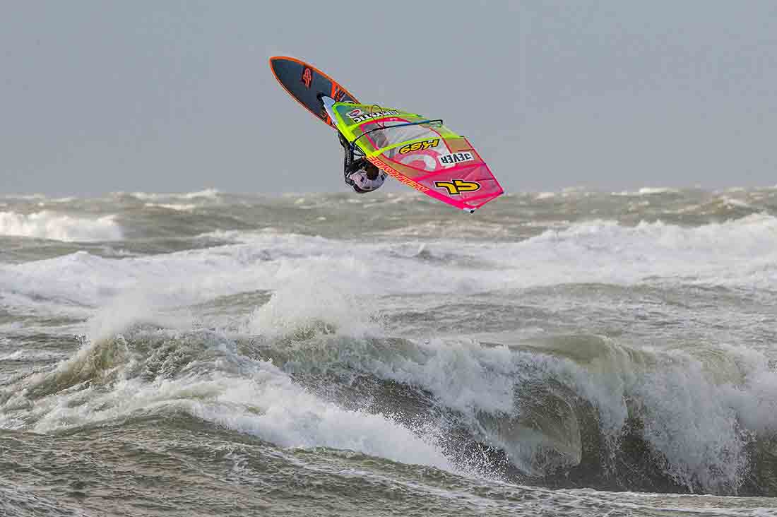 Robby Swift bei einem Sprung in Sylt