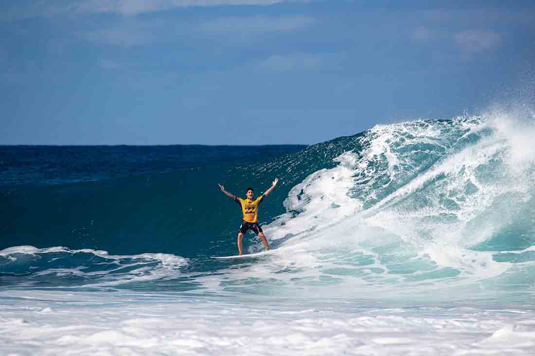 Gabriel Medina gewinnt die Billabong Pipe Masters 2018